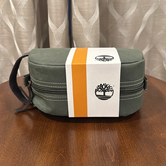 Timberland Men’s Canvas Weekend Travel Kit / Toiletry case - Picture 7 of 8